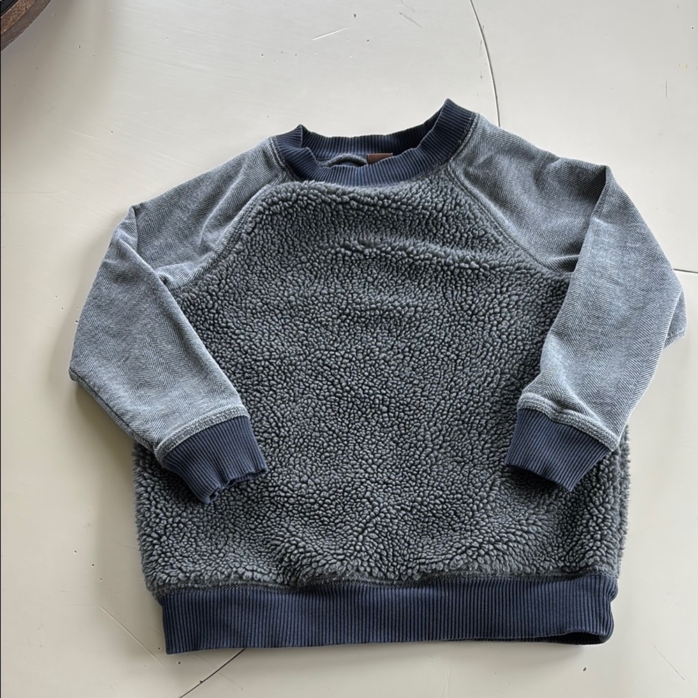 🌺Tea Collection Gray Sherpa Sweatshirt